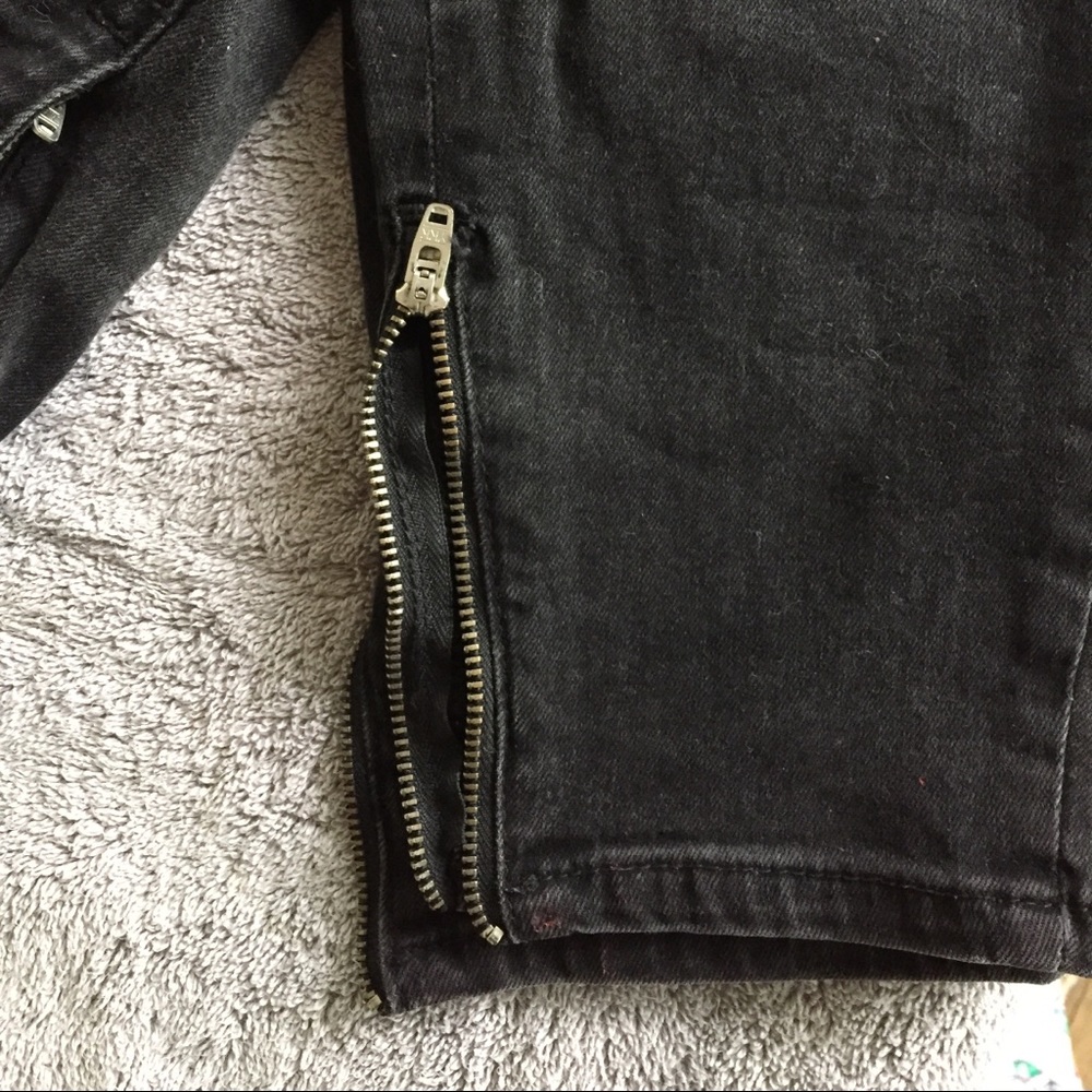 Low-Mid Rise Ripped Jeans - Picture 2 of 6